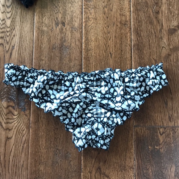 -SOLD-   Bikini bundle - Picture 7 of 8